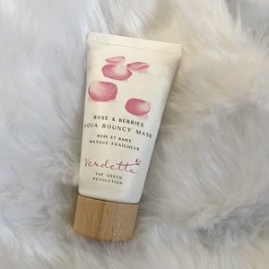 Rose & Berries Aqua Bouncy Mask NEW